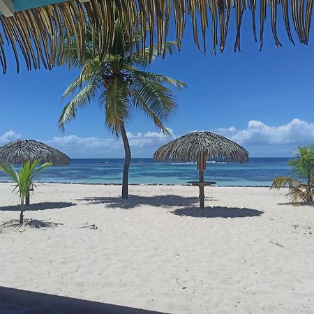 Kukumi'S Suite Anse Des Rochers Saint-Francois  Exterior foto